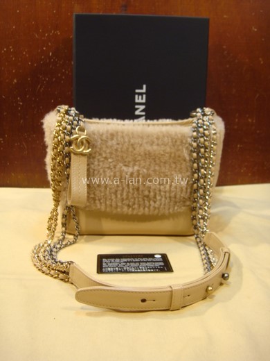 Chanel's Gabrielle 小型流浪包-85374348